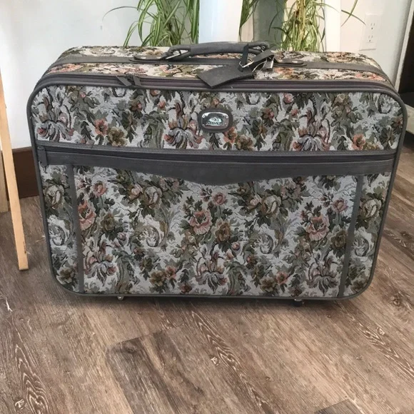 Jordache Patterned Luggage Set - Picture 4 of 16